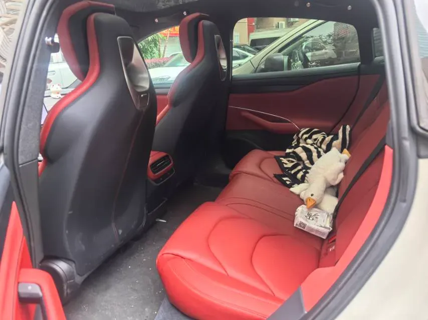 2024 MI SU7 BEV 73.6KWH,autocango,china used car exporter,china ev exporter,chinese used car exporter,chinese used ev exporter