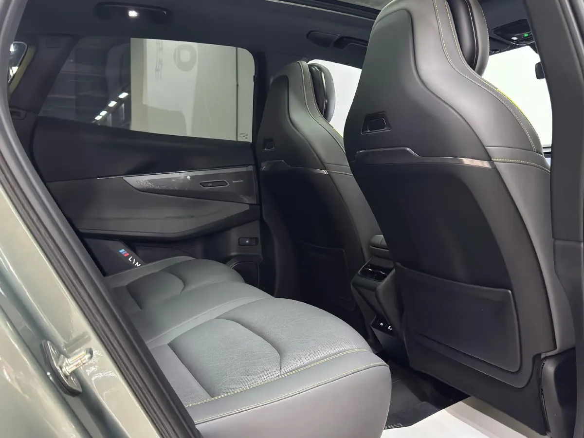 2023 LYNK&CO 08 EM-P 1.5T 163HP L4 3DHT PHEV 39.6KWH,autocango,china used car exporter,china ev exporter,chinese used car exporter,chinese used ev exporter