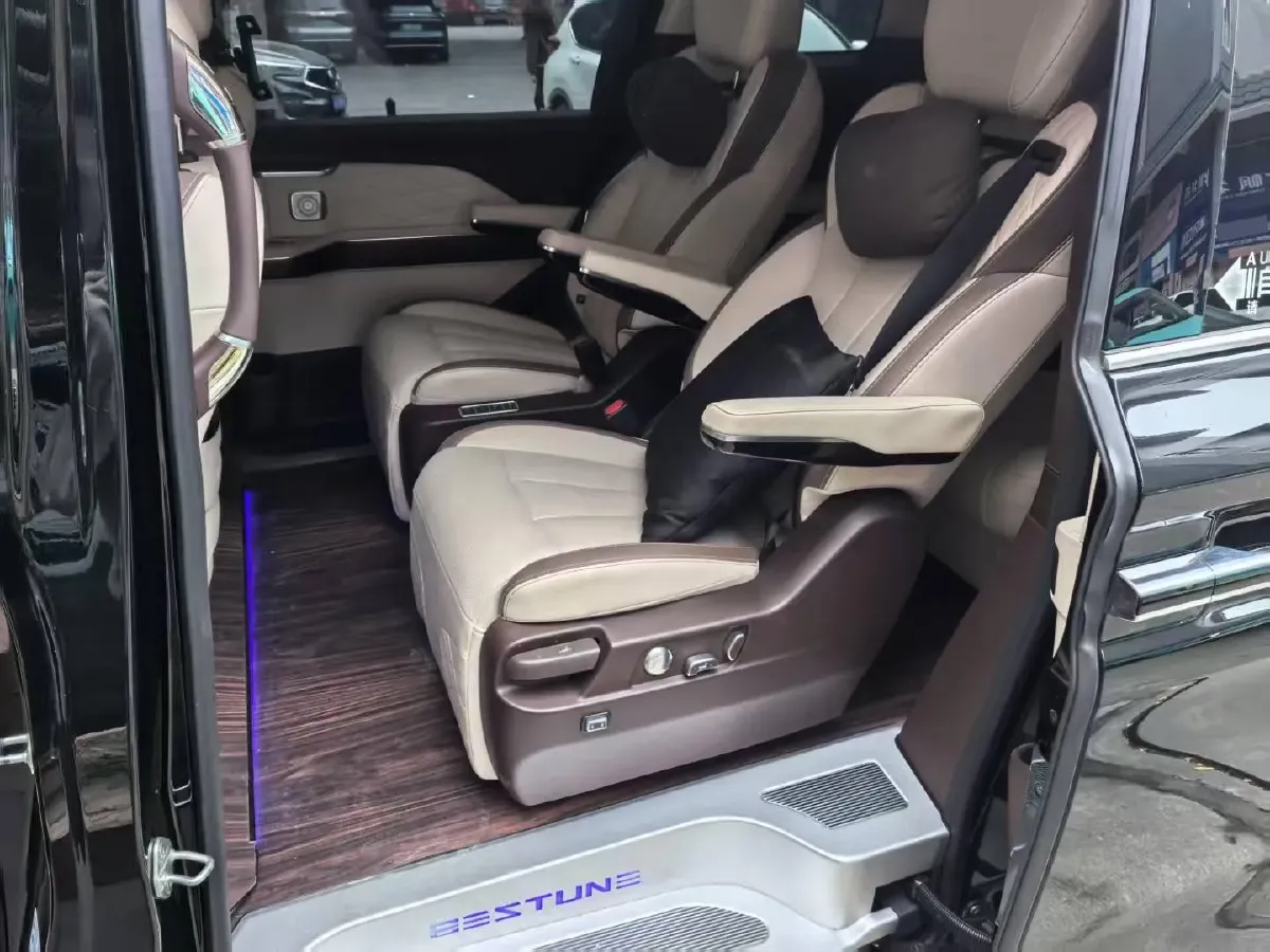 2023 Bestune M9 2.0T 252HP L4 8AT,autocango,china used car exporter,china ev exporter,chinese used car exporter,chinese used ev exporter