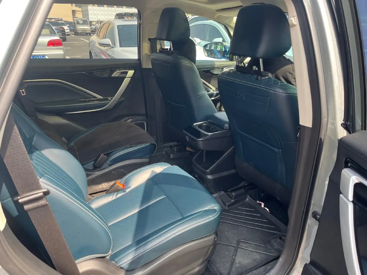 2023 Geely JiaJi 1.5T 181HP L4 7DCT,autocango,china used car exporter,china ev exporter,chinese used car exporter,chinese used ev exporter