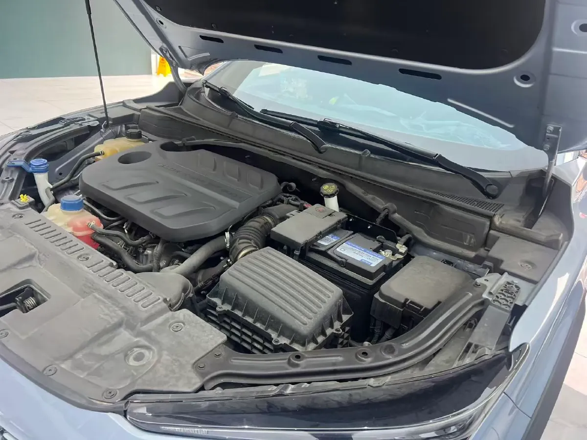 2022 ChangAn UNI-T 1.5T 188HP L4 7DCT,autocango,china used car exporter,china ev exporter,chinese used car exporter,chinese used ev exporter