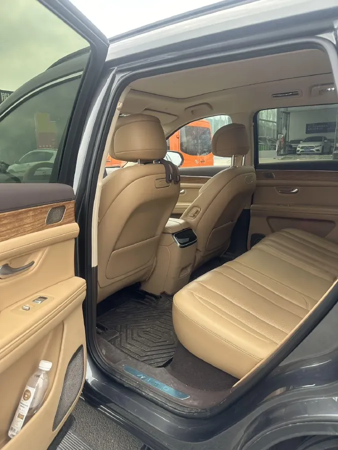 2024 AITO AITO M7 1.5T 152HP L4 REEV 38.5KWH,autocango,china used car exporter,china ev exporter,chinese used car exporter,chinese used ev exporter