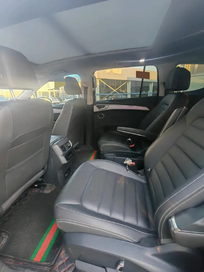 2021 Volkswagen Talagon 2.0T 220HP L4 7DCT,autocango,china used car exporter,china ev exporter,chinese used car exporter,chinese used ev exporter