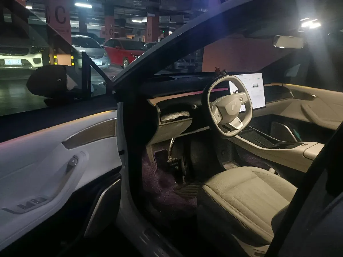 2024 ONVO L60 BEV 60KWH,autocango,china used car exporter,china ev exporter,chinese used car exporter,chinese used ev exporter