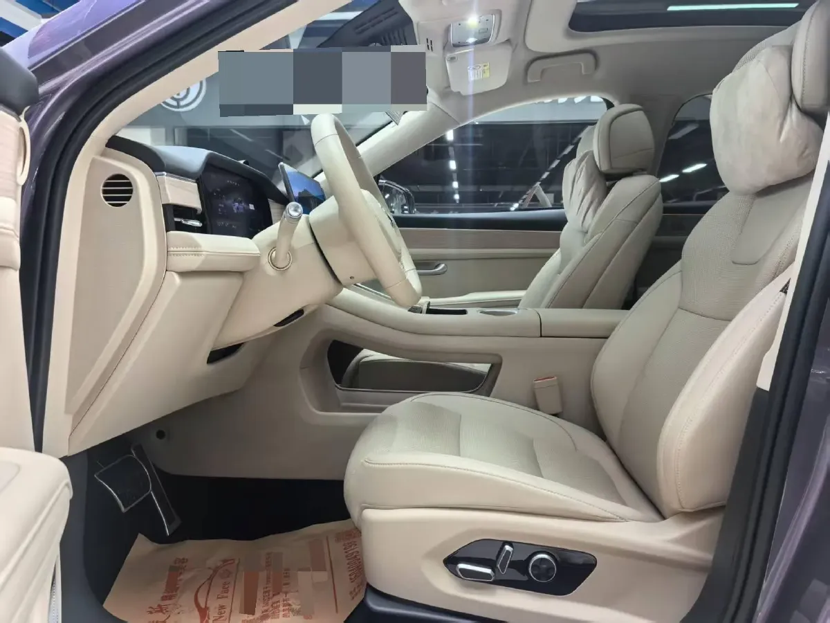 2025 AITO AITO M5 1.5T 152HP L4 REEV 42KWH,autocango,china used car exporter,china ev exporter,chinese used car exporter,chinese used ev exporter