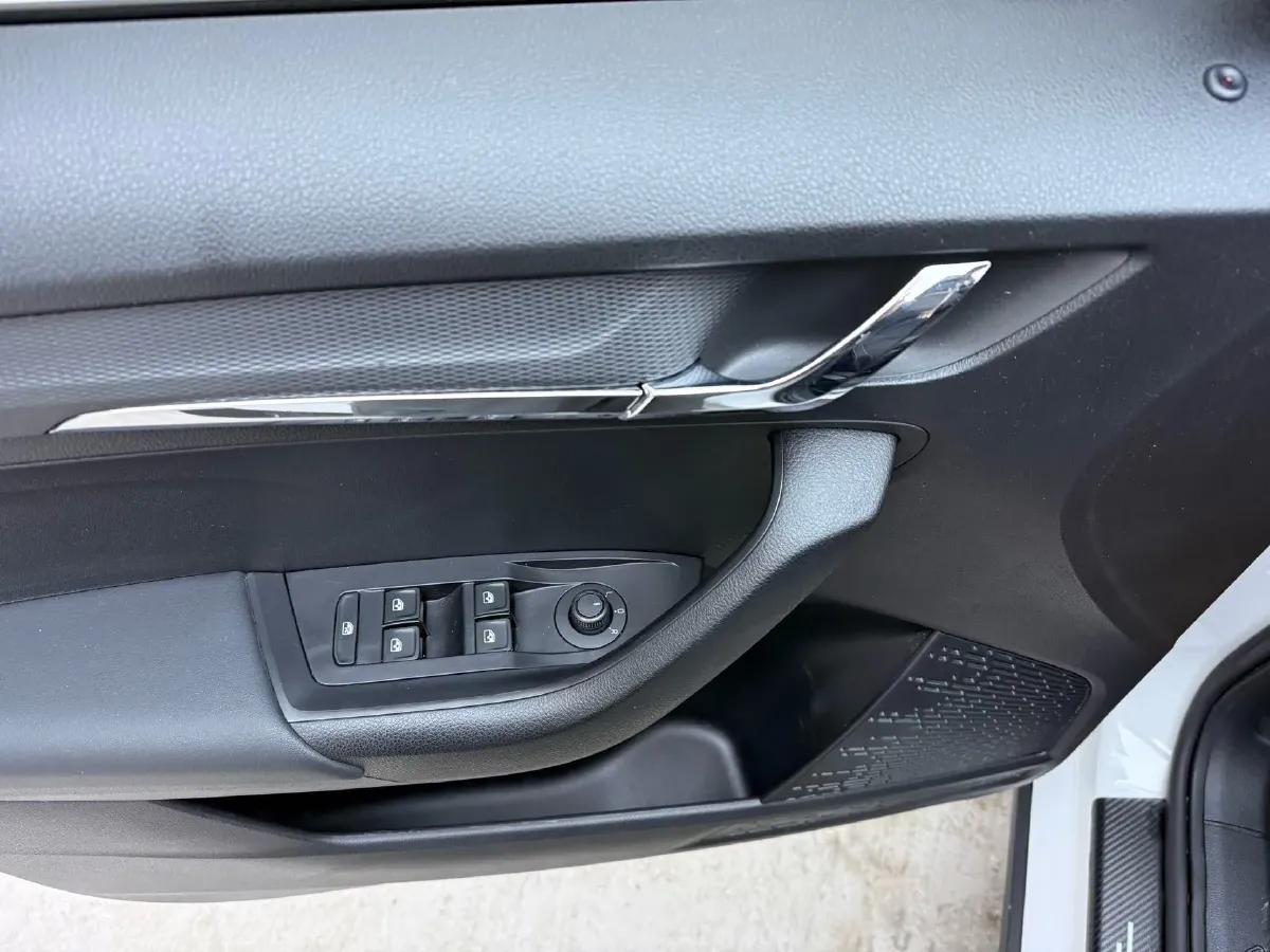 2021 Skoda Kamiq 1.5L 112HP L4 6AT,autocango,china used car exporter,china ev exporter,chinese used car exporter,chinese used ev exporter