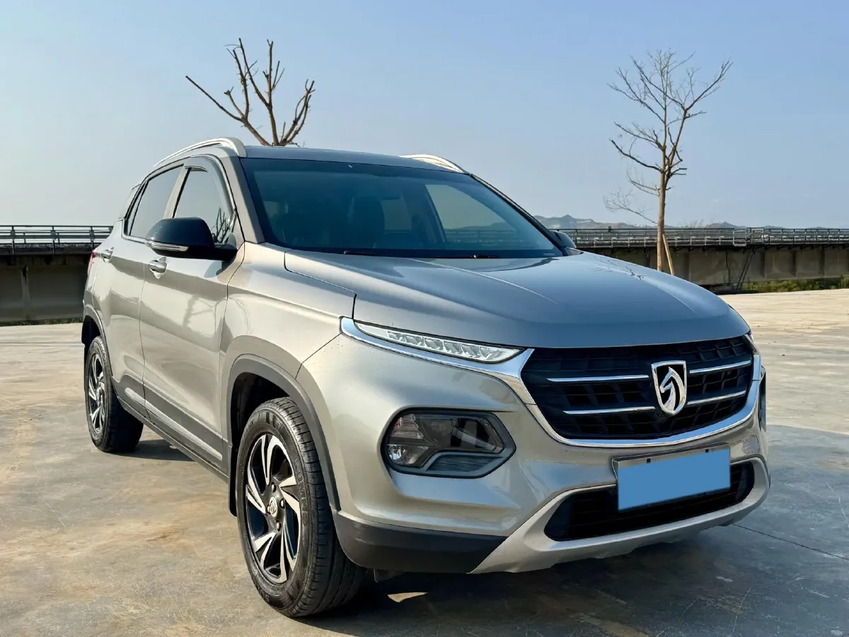 2017 HaiMa S5 Young Edition 1.6L 122HP L4 5MT,autocango,china used car exporter,china ev exporter,chinese used car exporter,chinese used ev exporter