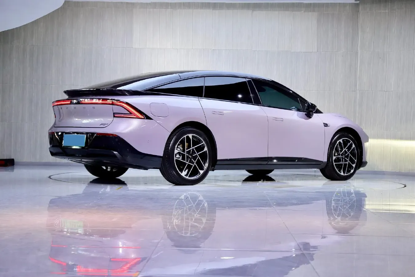 2024 Xpeng P7+ BEV 60.7KWH,autocango,china used car exporter,china ev exporter,chinese used car exporter,chinese used ev exporter