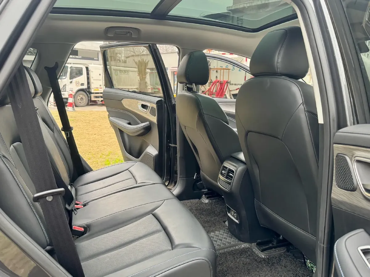 2023 Roewe RX5 1.5T 181HP L4 7DCT,autocango,china used car exporter,china ev exporter,chinese used car exporter,chinese used ev exporter