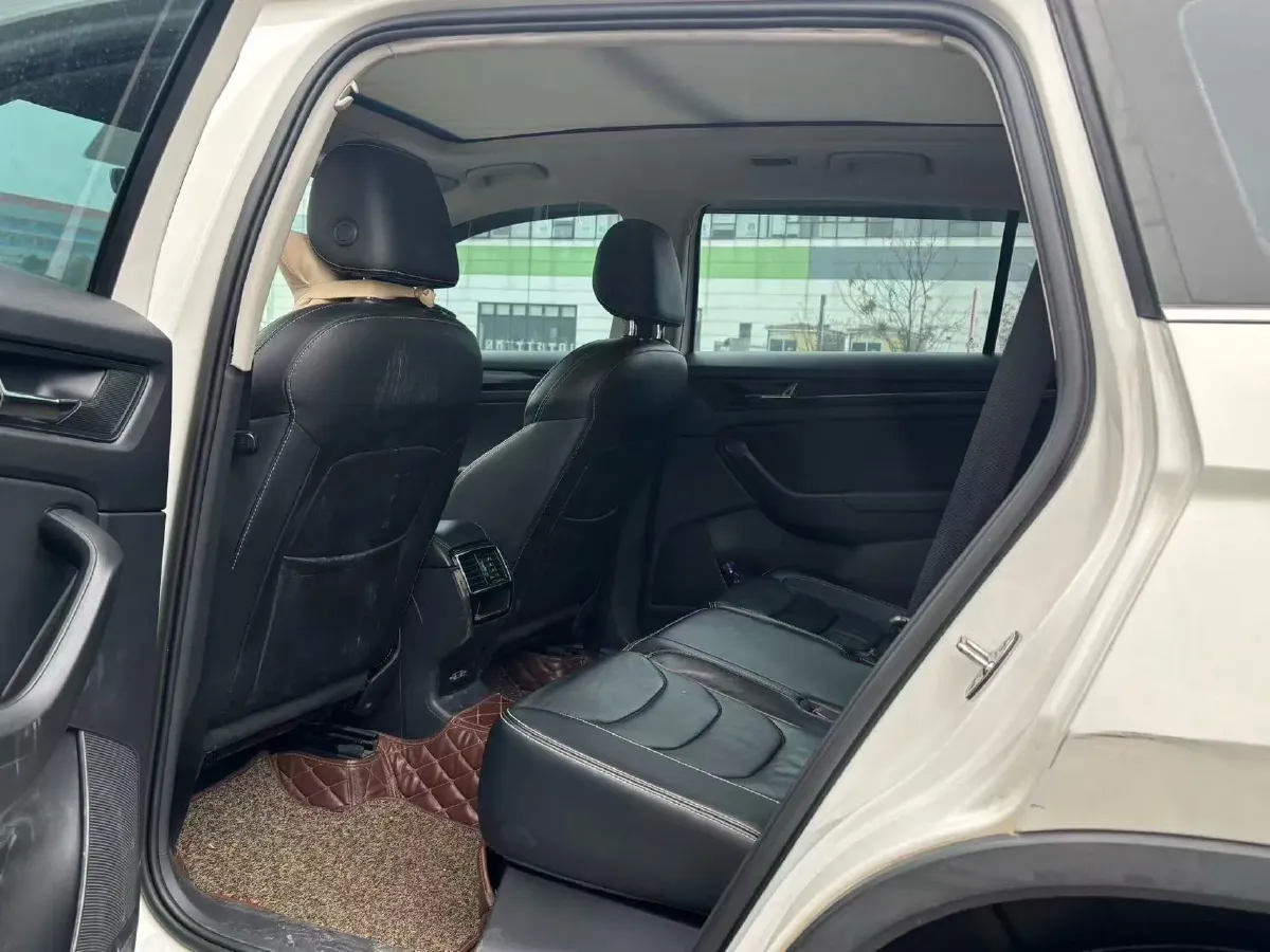 2018 Skoda Kodiak 2.0T 186HP L4 7DCT,autocango,china used car exporter,china ev exporter,chinese used car exporter,chinese used ev exporter