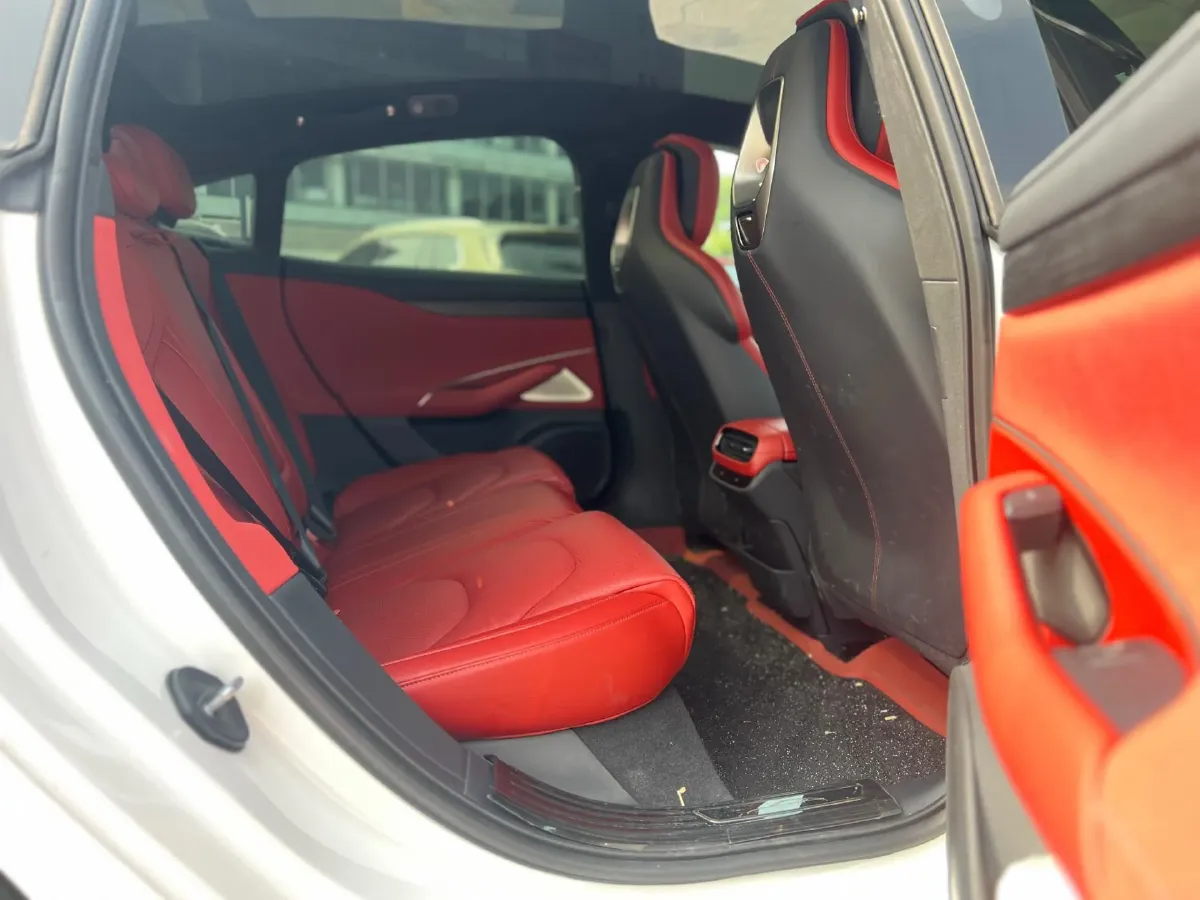 2024 MI SU7 BEV 101KWH,autocango,china used car exporter,china ev exporter,chinese used car exporter,chinese used ev exporter