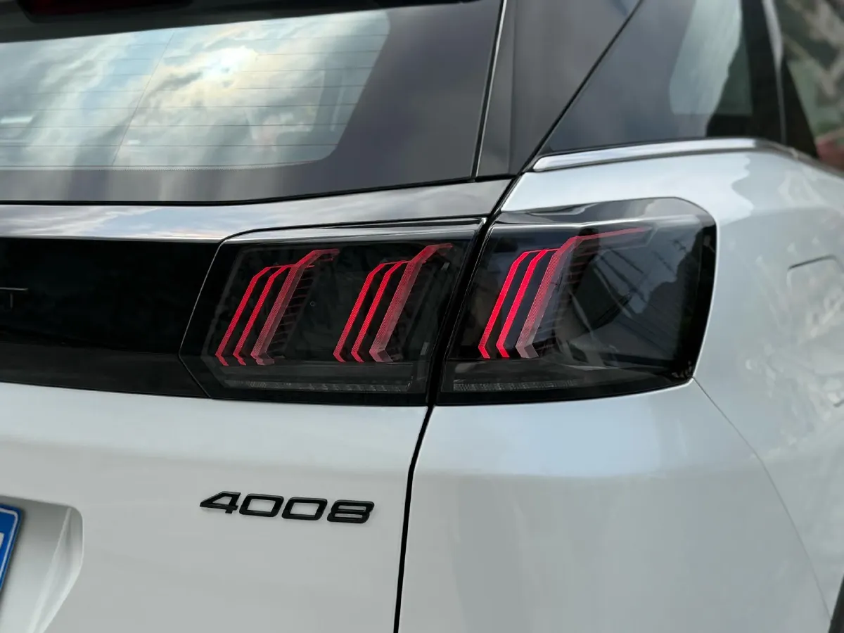 2023 Peugeot 4008 1.6T 170HP L4 8AT,autocango,china used car exporter,china ev exporter,chinese used car exporter,chinese used ev exporter