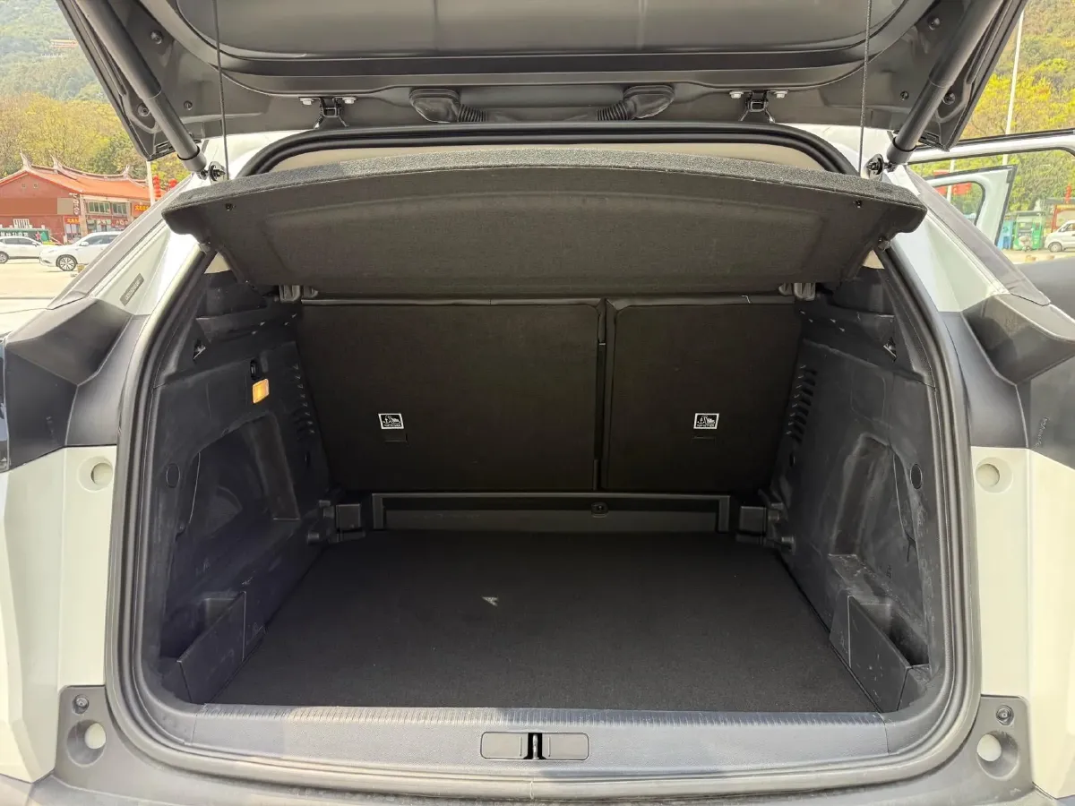 2023 Peugeot 4008 1.6T 170HP L4 8AT,autocango,china used car exporter,china ev exporter,chinese used car exporter,chinese used ev exporter