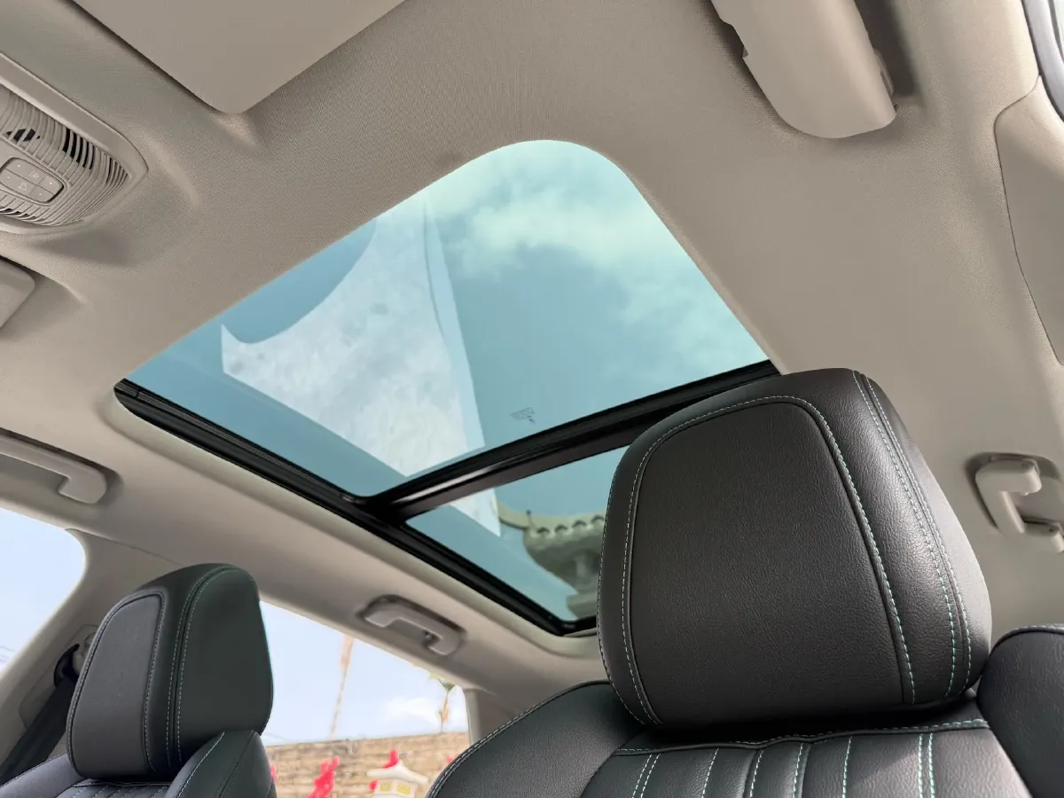 2023 Peugeot 4008 1.6T 170HP L4 8AT,autocango,china used car exporter,china ev exporter,chinese used car exporter,chinese used ev exporter