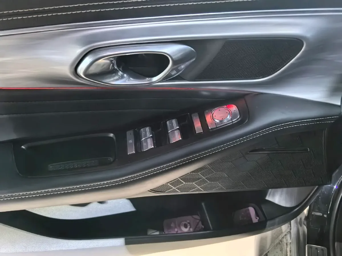 2022 GAC Trumpchi GS8 2.0T 252HP L4 8AT,autocango,china used car exporter,china ev exporter,chinese used car exporter,chinese used ev exporter