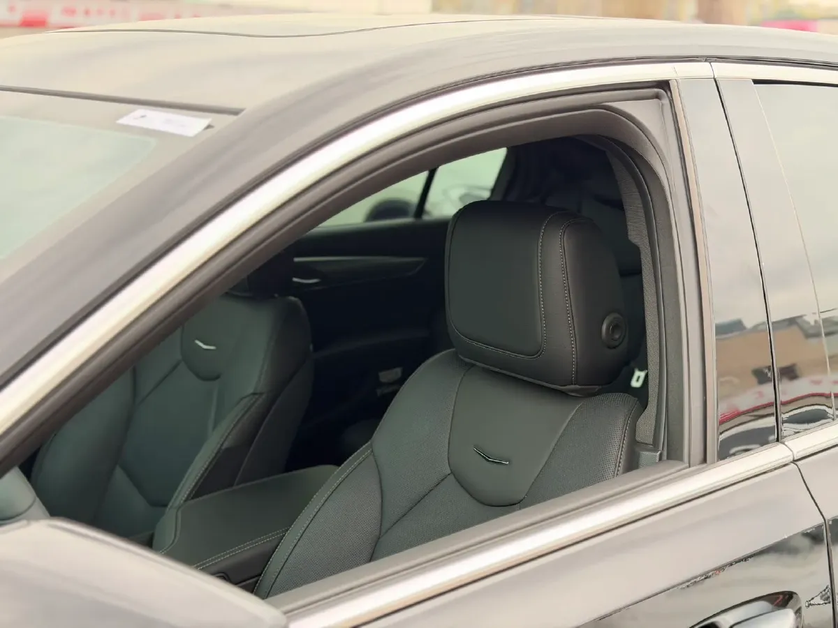 2024 Cadillac CT5 2.0T 237HP L4 10AT,autocango,china used car exporter,china ev exporter,chinese used car exporter,chinese used ev exporter