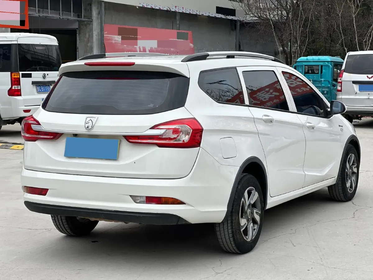 2017 BaoJun 310W 1.5L 112HP L4 6MT,autocango,china used car exporter,china ev exporter,chinese used car exporter,chinese used ev exporter