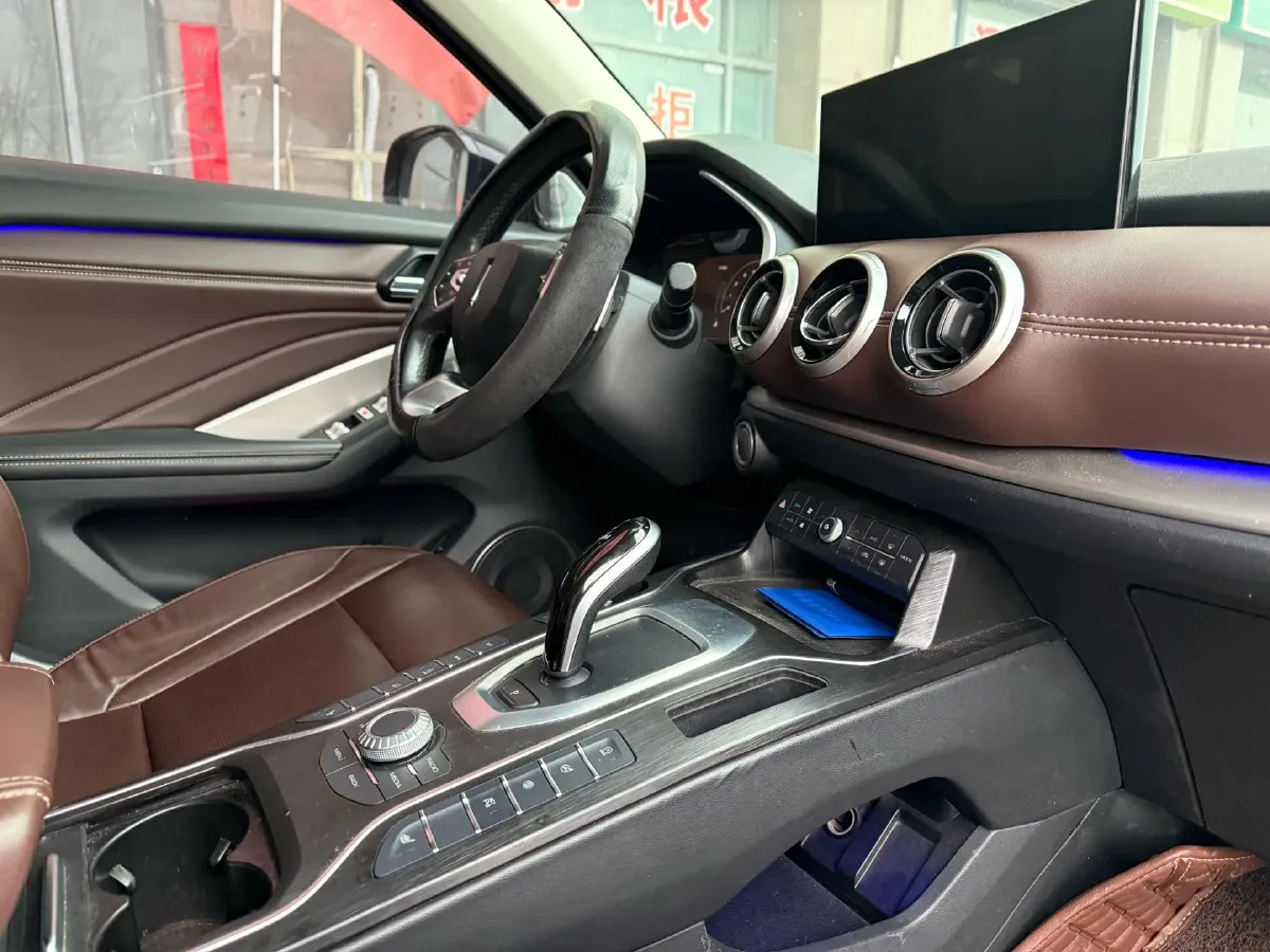 2020 WEY VV6 2.0T 227HP L4 7DCT,autocango,china used car exporter,china ev exporter,chinese used car exporter,chinese used ev exporter