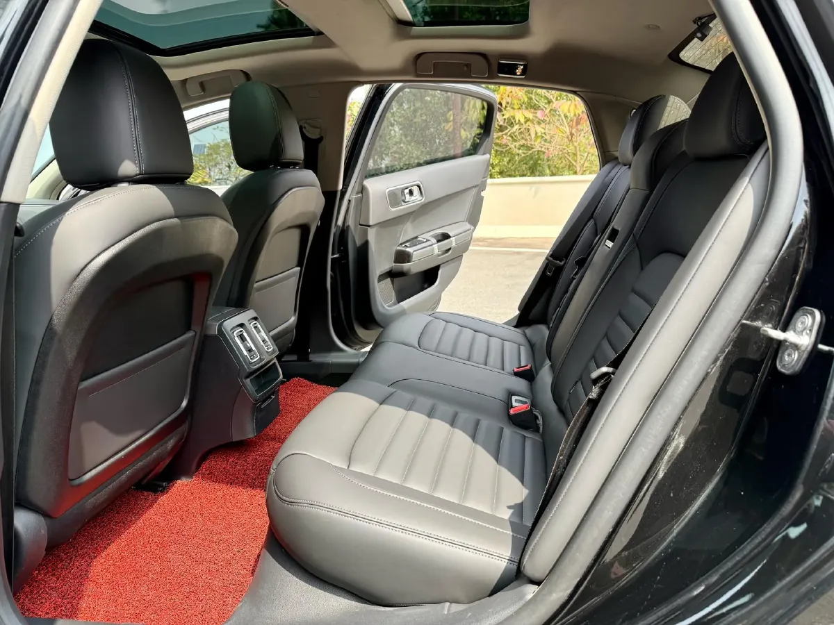 2021 Citroen C6 1.8T 211HP L4 8AT,autocango,china used car exporter,china ev exporter,chinese used car exporter,chinese used ev exporter