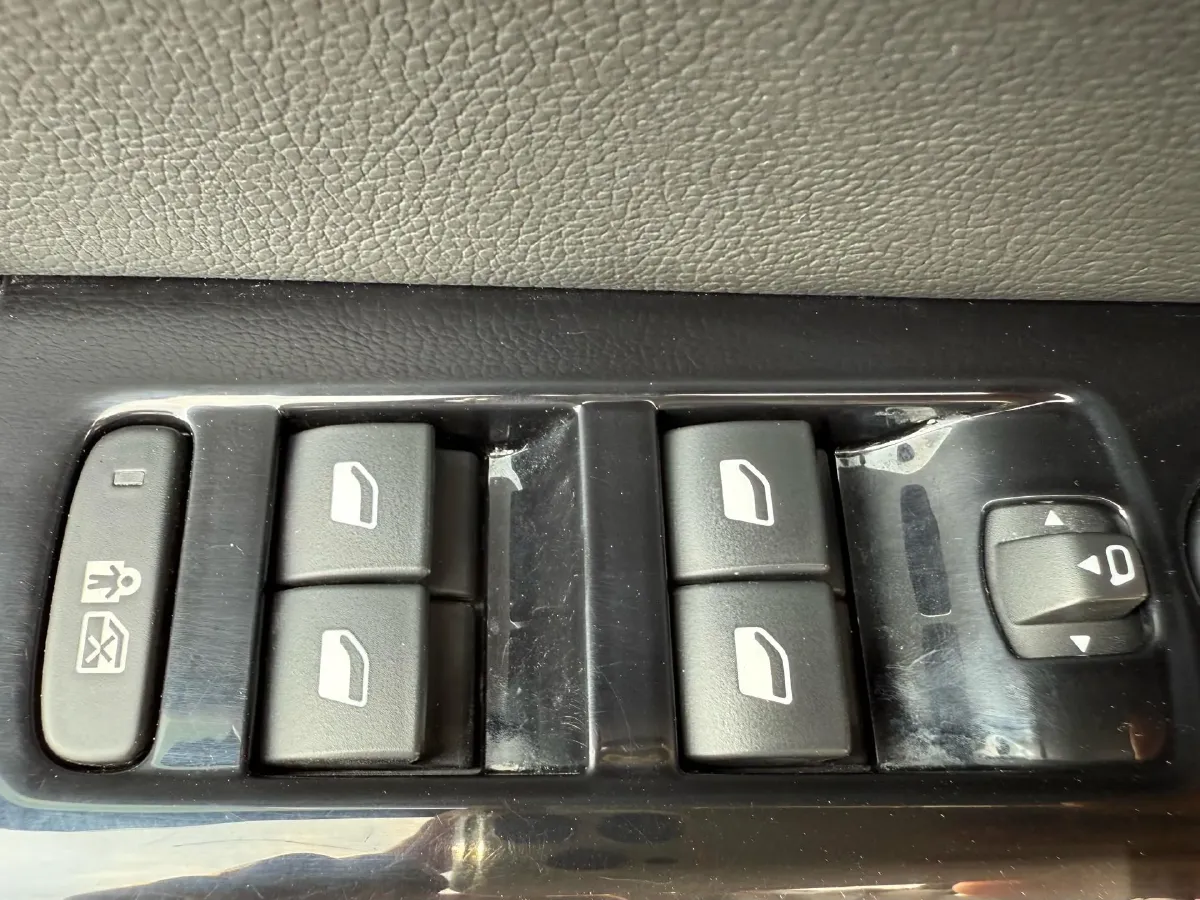 2021 Citroen C6 1.8T 211HP L4 8AT,autocango,china used car exporter,china ev exporter,chinese used car exporter,chinese used ev exporter