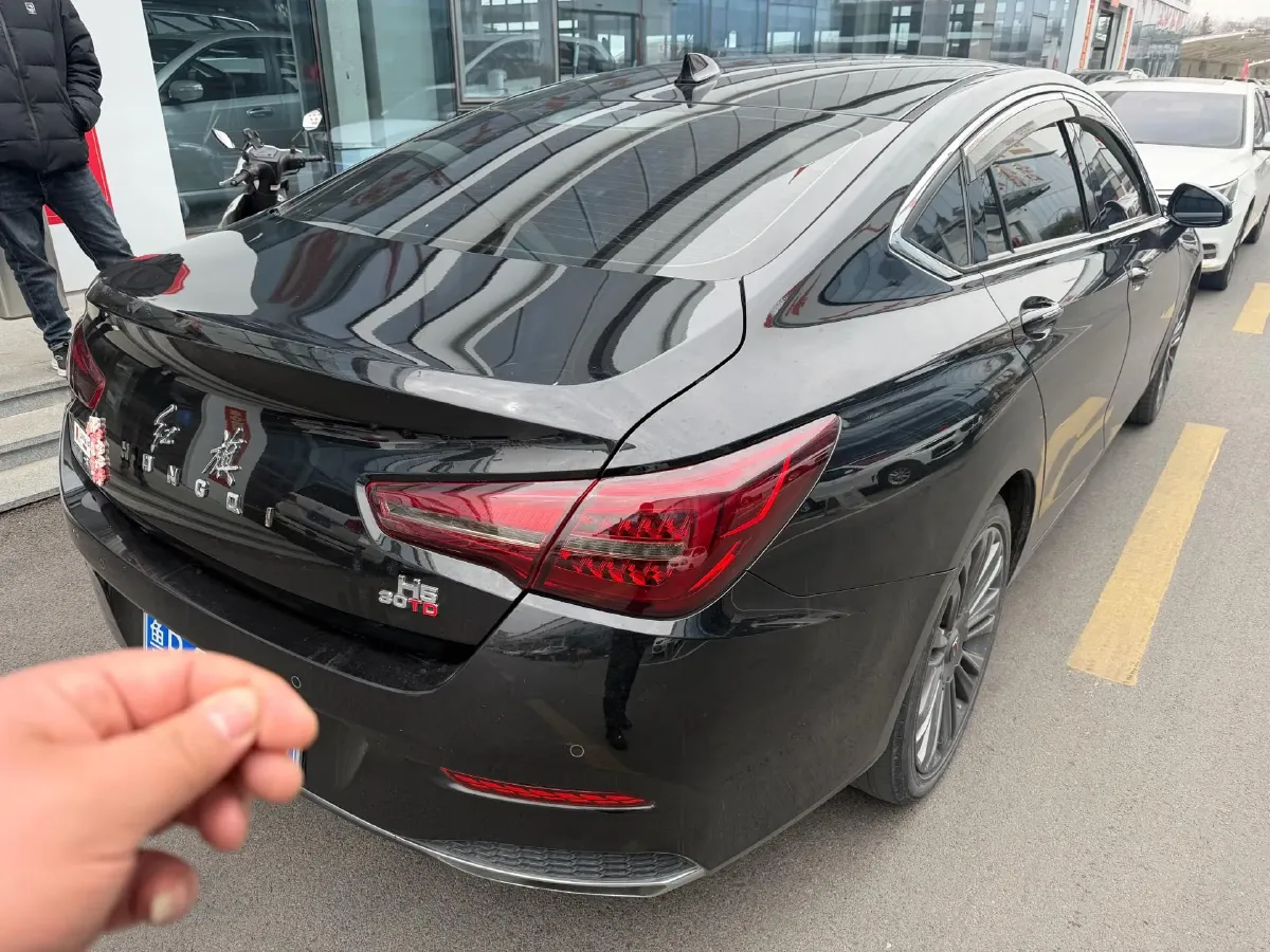 2020 HongQi H5 1.5T 169HP L4 7DCT,autocango,china used car exporter,china ev exporter,chinese used car exporter,chinese used ev exporter