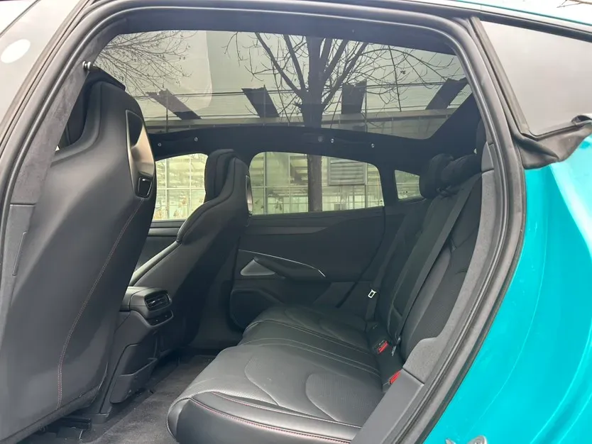 2024 MI SU7 BEV 101KWH,autocango,china used car exporter,china ev exporter,chinese used car exporter,chinese used ev exporter