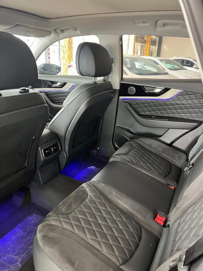 2022 HongQi HS5 2.0T 224HP L4 6AT,autocango,china used car exporter,china ev exporter,chinese used car exporter,chinese used ev exporter