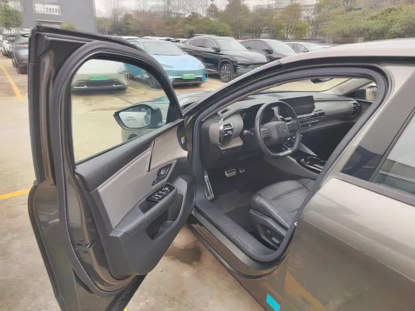 2021 Citroen C5 X 1.6T 175HP L4 8AT,autocango,china used car exporter,china ev exporter,chinese used car exporter,chinese used ev exporter