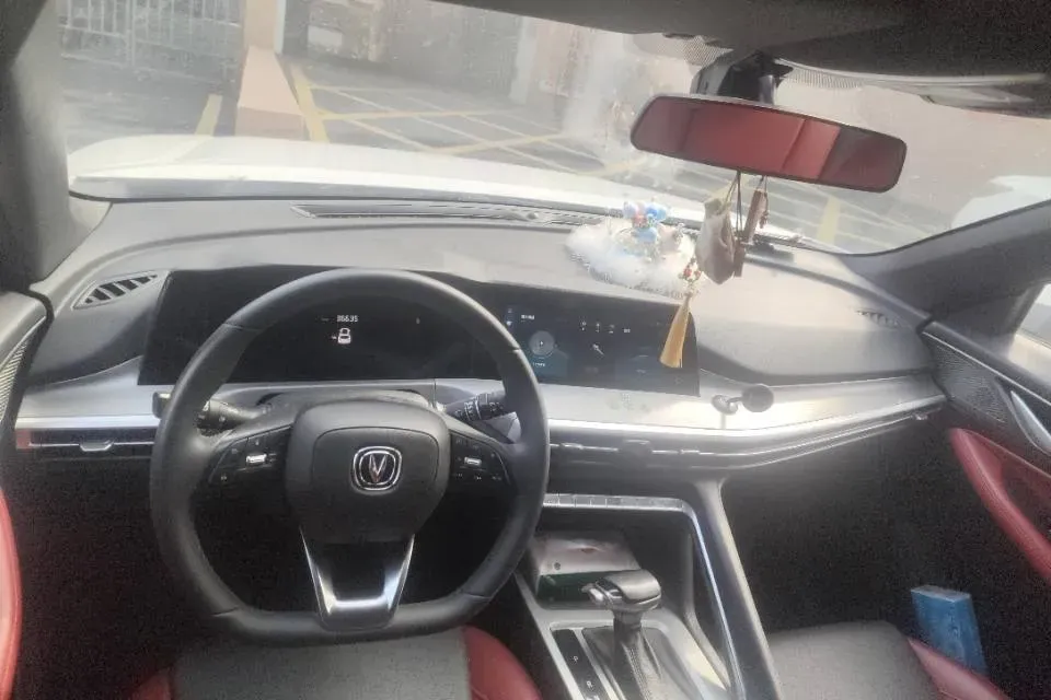 2022 ChangAn CS35 Plus 1.4T 160HP L4 7DCT,autocango,china used car exporter,china ev exporter,chinese used car exporter,chinese used ev exporter