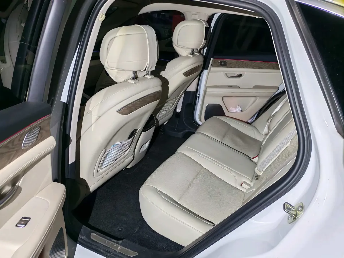 2022 JMC YuHu 7 2.0T 141HP L4 8AT,autocango,china used car exporter,china ev exporter,chinese used car exporter,chinese used ev exporter