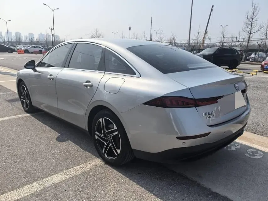 2023 Roewe D7 1.5L 112HP L4 1DHT PHEV 21.4KWH,autocango,china used car exporter,china ev exporter,chinese used car exporter,chinese used ev exporter