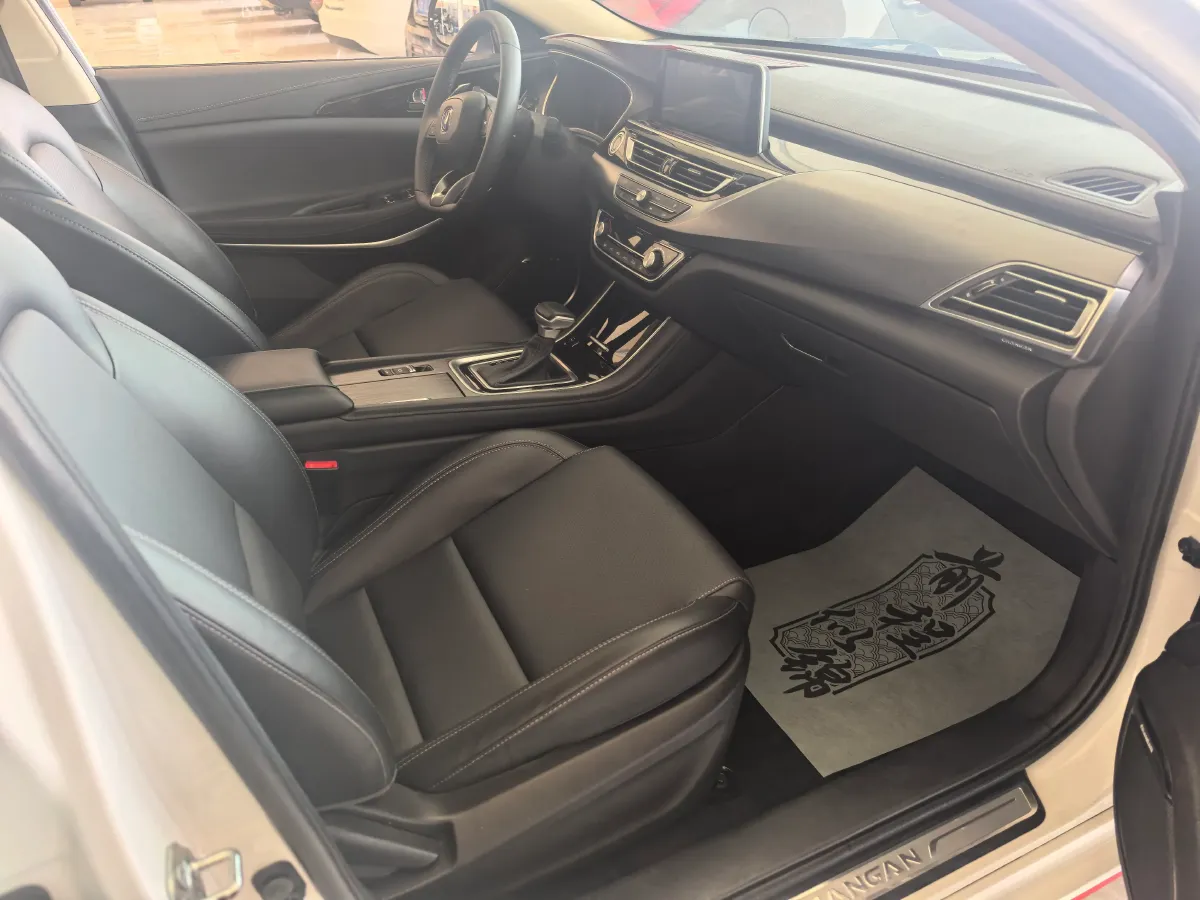 2021 ChangAn Raeton CC 1.5T 180HP L4 7DCT,autocango,china used car exporter,china ev exporter,chinese used car exporter,chinese used ev exporter