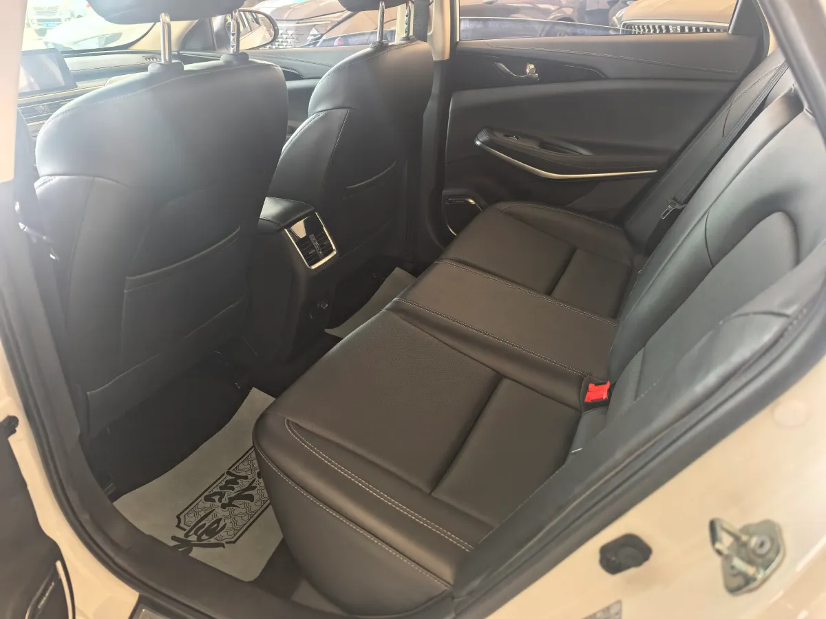 2021 ChangAn Raeton CC 1.5T 180HP L4 7DCT,autocango,china used car exporter,china ev exporter,chinese used car exporter,chinese used ev exporter