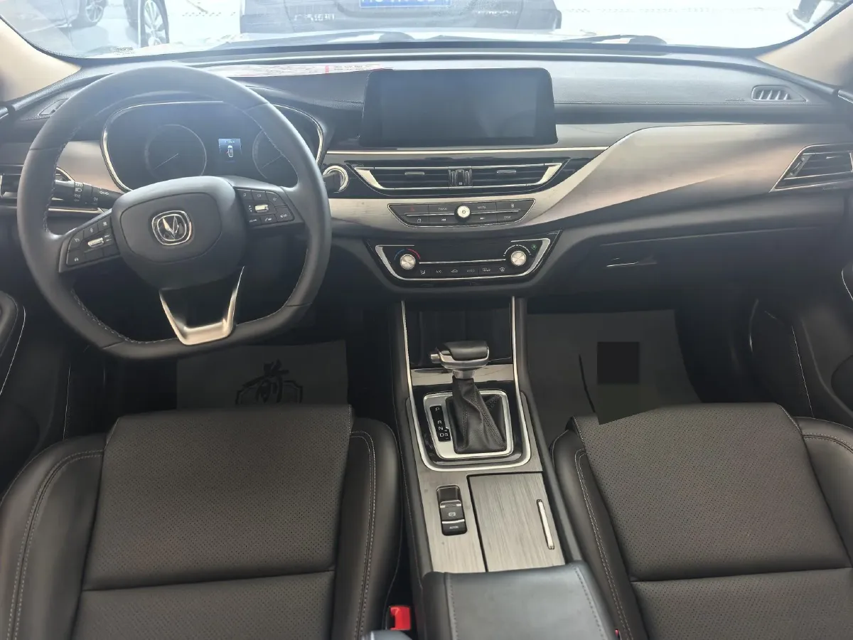 2021 ChangAn Raeton CC 1.5T 180HP L4 7DCT,autocango,china used car exporter,china ev exporter,chinese used car exporter,chinese used ev exporter