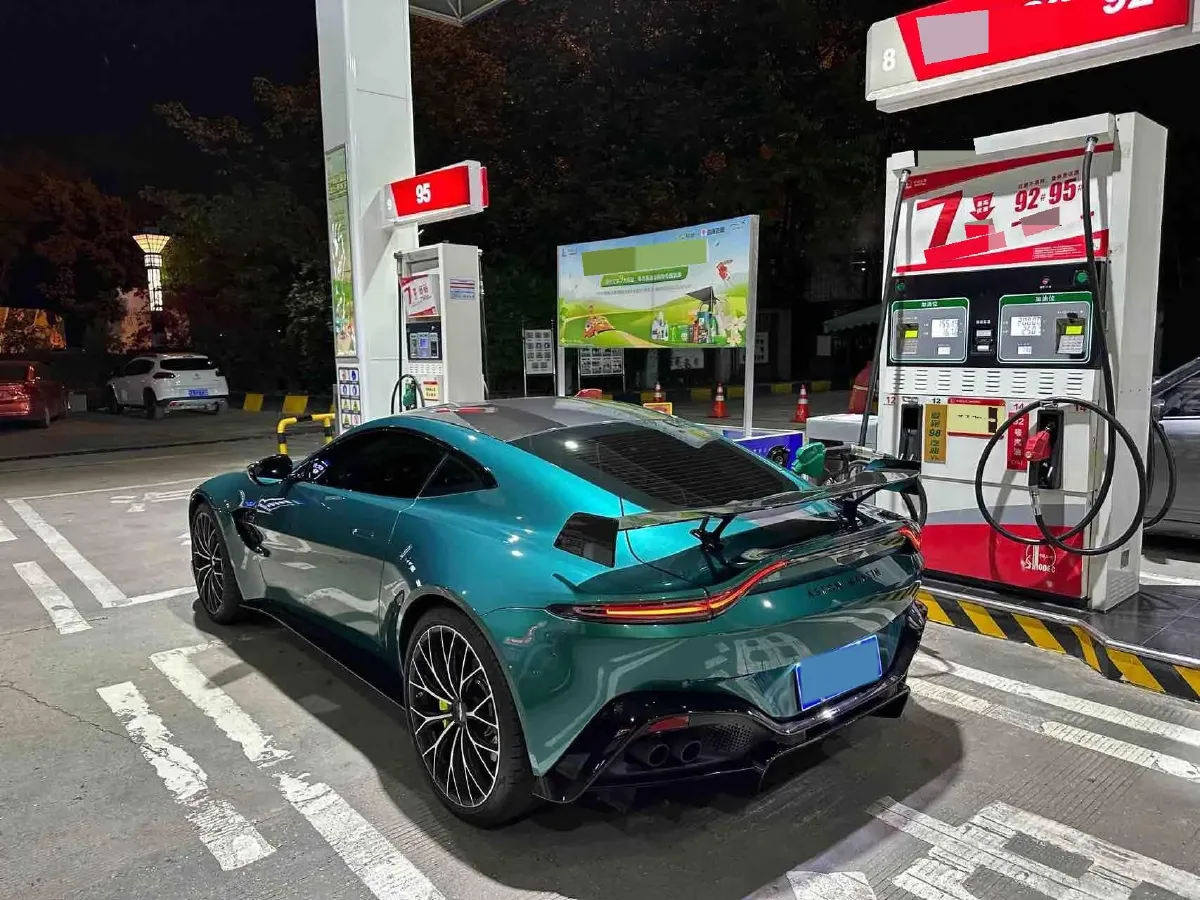 2023 Aston Martin V8 Vantage 4.0T 534HP V8 8AT,autocango,china used car exporter,china ev exporter,chinese used car exporter,chinese used ev exporter