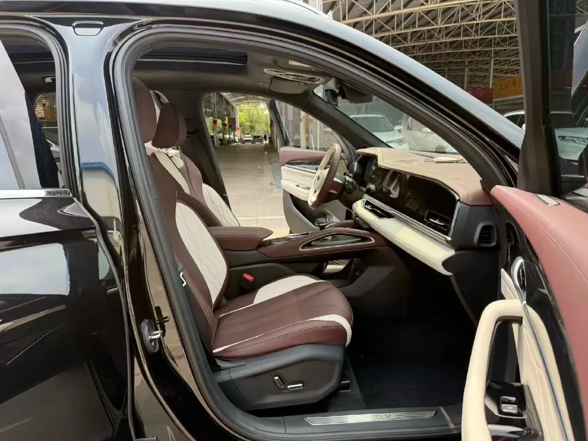 2021 Geely Monjaro 2.0T 218HP L4 7DCT,autocango,china used car exporter,china ev exporter,chinese used car exporter,chinese used ev exporter