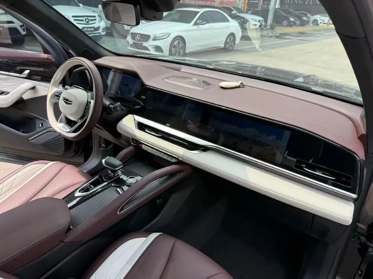 2021 Geely Monjaro 2.0T 218HP L4 7DCT,autocango,china used car exporter,china ev exporter,chinese used car exporter,chinese used ev exporter