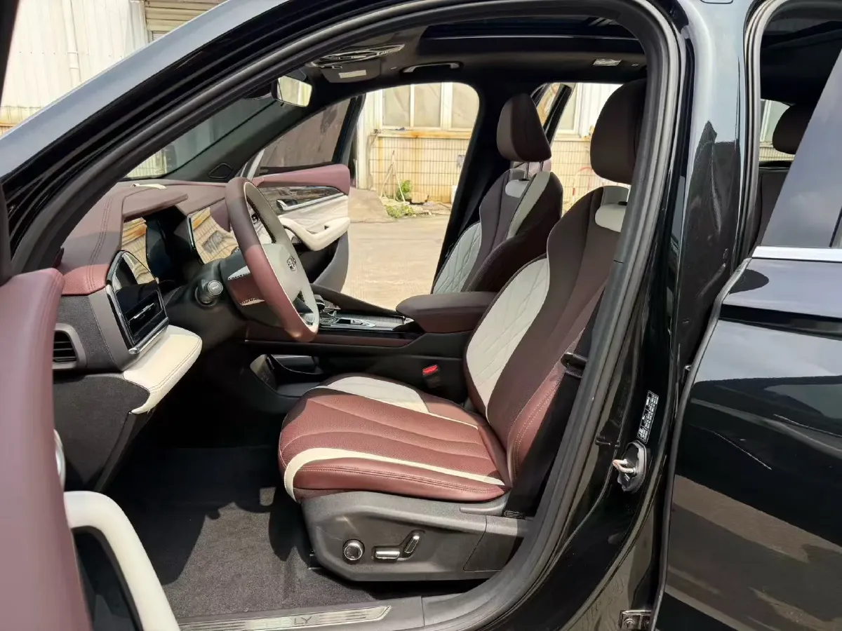 2021 Geely Monjaro 2.0T 218HP L4 7DCT,autocango,china used car exporter,china ev exporter,chinese used car exporter,chinese used ev exporter