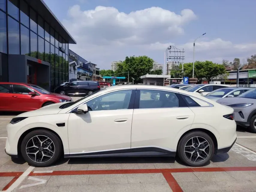 2025 BYD Seal06 BEV,autocango,china used car exporter,china ev exporter,chinese used car exporter,chinese used ev exporter