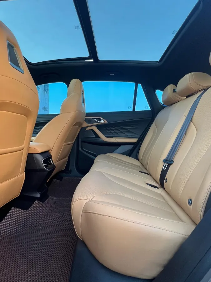 2022 ChangAn CS75 Plus 1.5T 178HP L4 6AT,autocango,china used car exporter,china ev exporter,chinese used car exporter,chinese used ev exporter