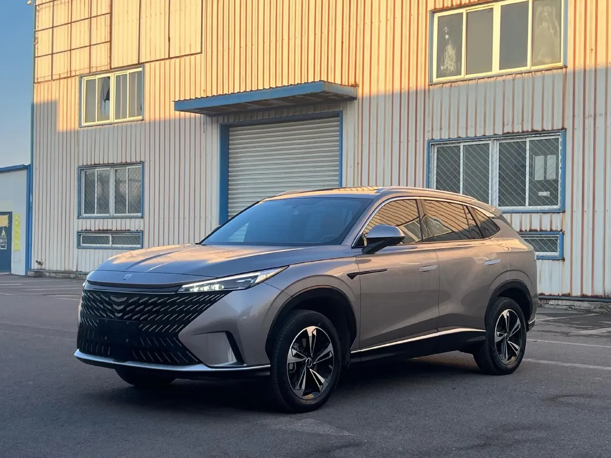 2022 ChangAn CS75 Plus 1.5T 178HP L4 6AT,autocango,china used car exporter,china ev exporter,chinese used car exporter,chinese used ev exporter