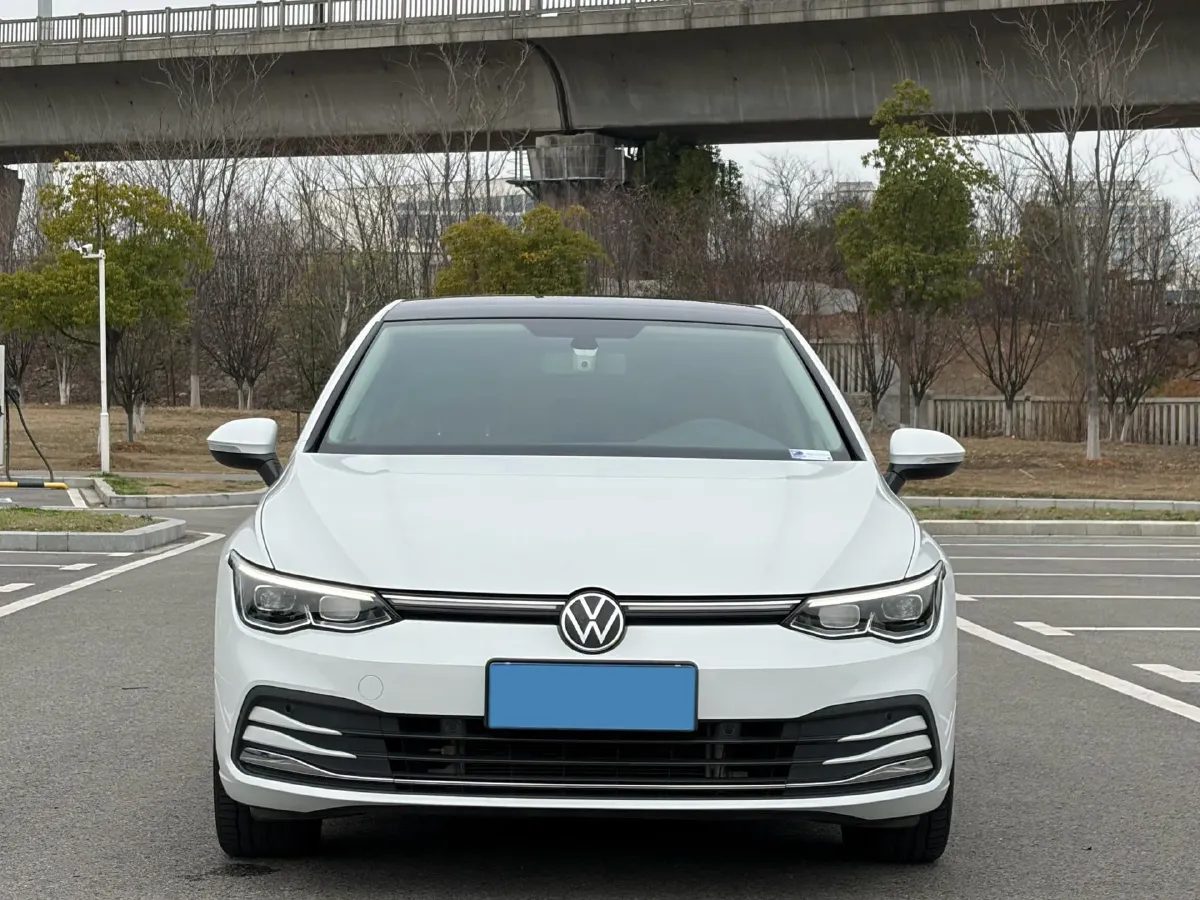 2023 Volkswagen Golf 1.2T 116HP L4 7DCT,autocango,china used car exporter,china ev exporter,chinese used car exporter,chinese used ev exporter