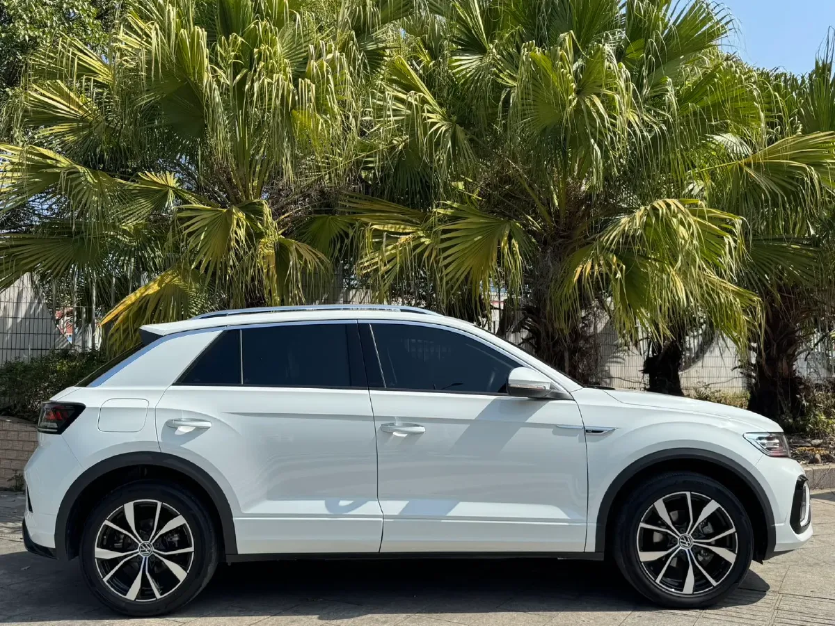 2023 Volkswagen T-Roc 1.5T 160HP L4 7DCT,autocango,china used car exporter,china ev exporter,chinese used car exporter,chinese used ev exporter