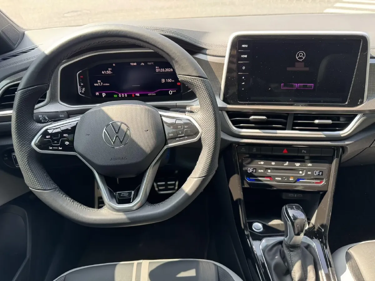 2023 Volkswagen T-Roc 1.5T 160HP L4 7DCT,autocango,china used car exporter,china ev exporter,chinese used car exporter,chinese used ev exporter