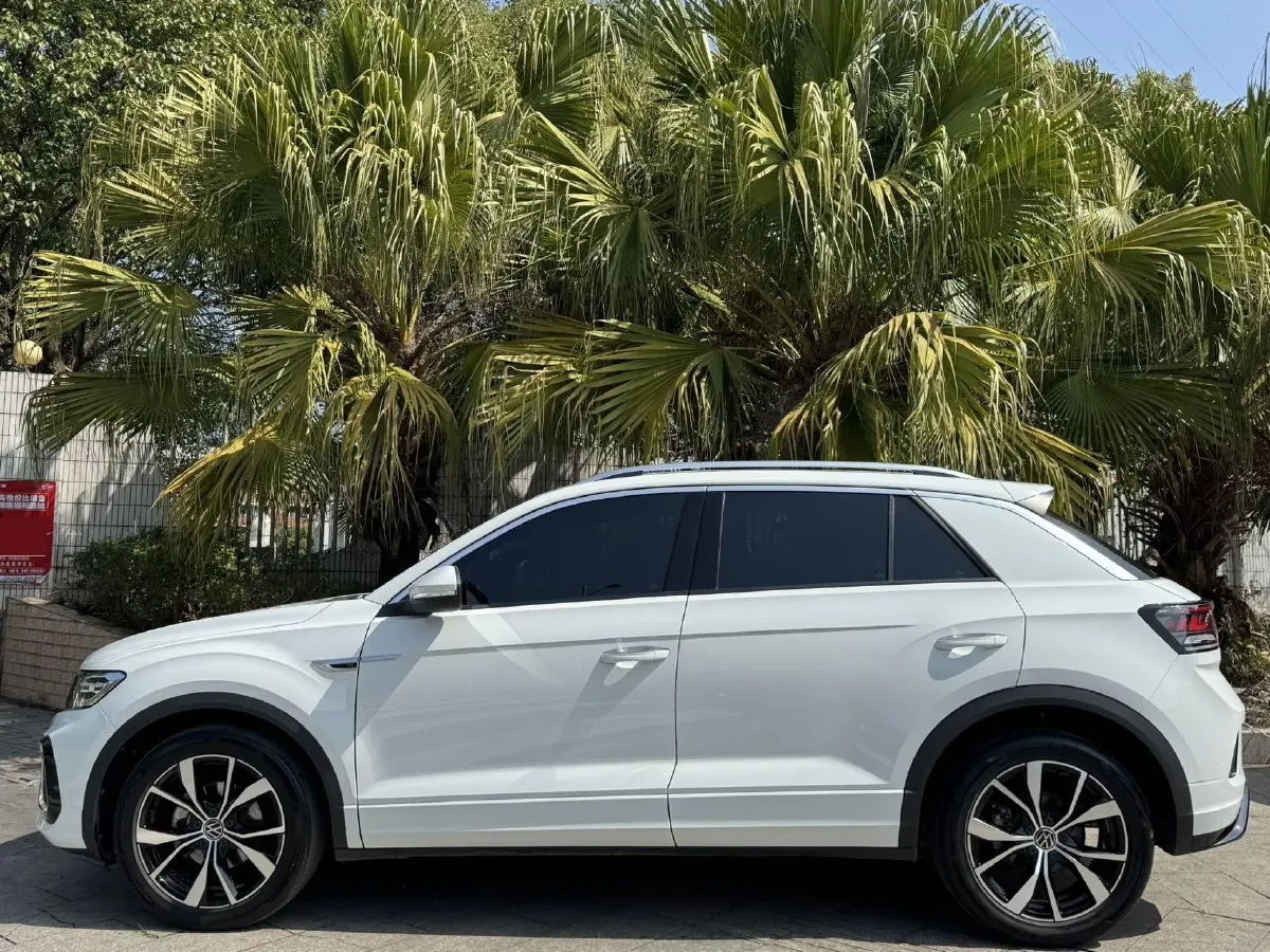 2023 Volkswagen T-Roc 1.5T 160HP L4 7DCT,autocango,china used car exporter,china ev exporter,chinese used car exporter,chinese used ev exporter
