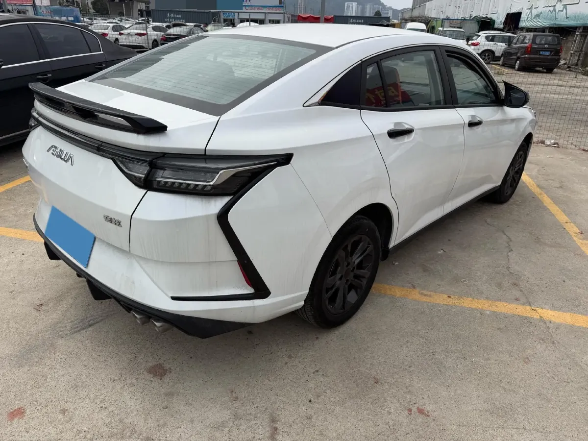 2023 DongFeng Aeolus YiXuan 1.5L 125HP L4 6DCT,autocango,china used car exporter,china ev exporter,chinese used car exporter,chinese used ev exporter