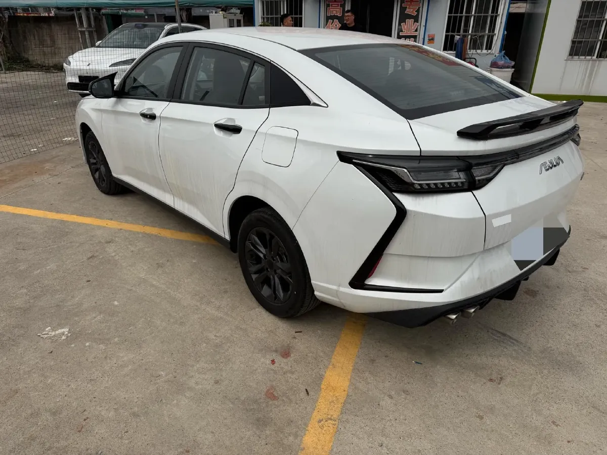 2023 DongFeng Aeolus YiXuan 1.5L 125HP L4 6DCT,autocango,china used car exporter,china ev exporter,chinese used car exporter,chinese used ev exporter