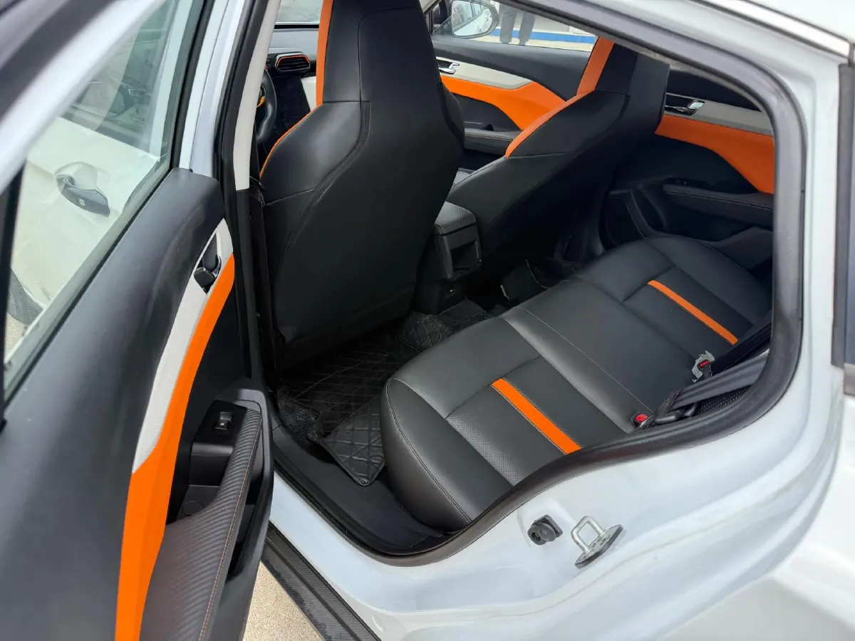 2023 DongFeng Aeolus YiXuan 1.5L 125HP L4 6DCT,autocango,china used car exporter,china ev exporter,chinese used car exporter,chinese used ev exporter