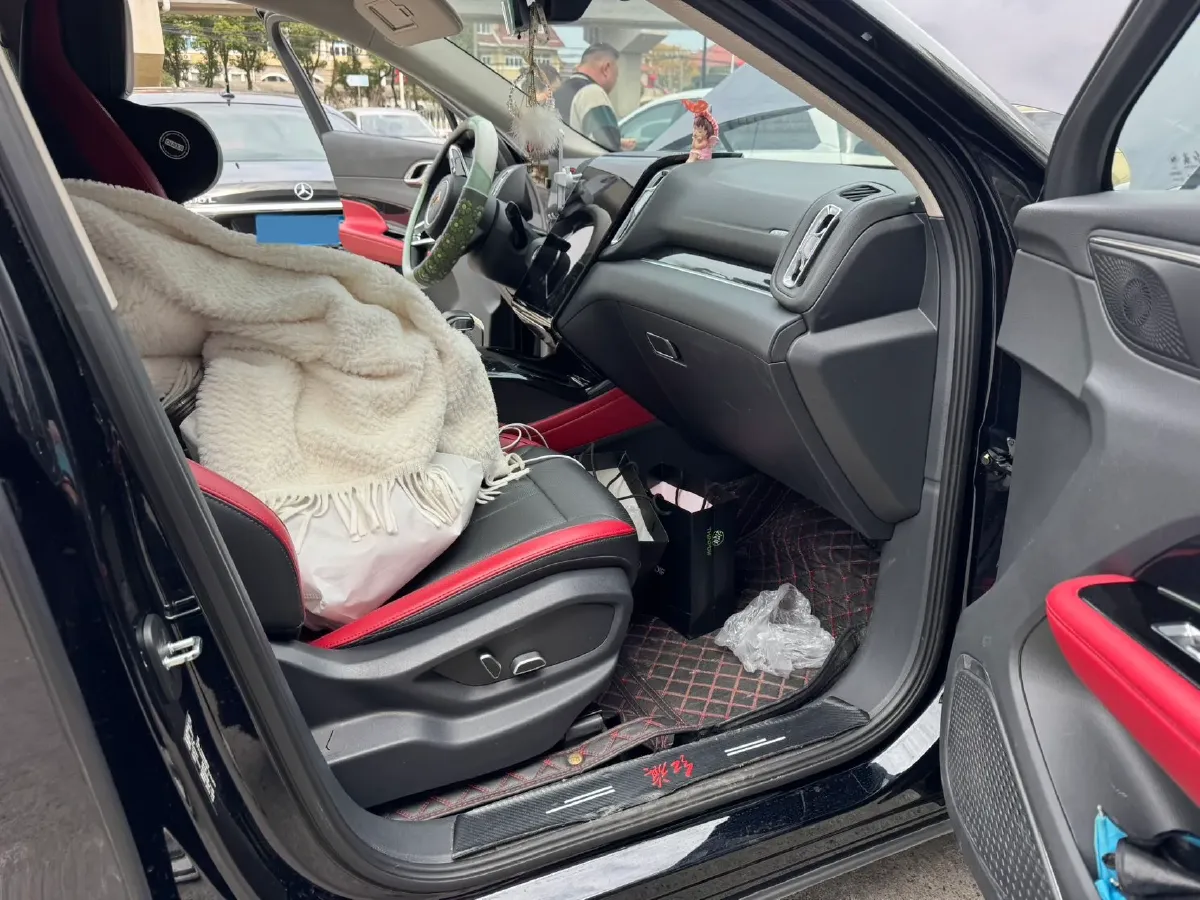 2023 HongQi HS3 1.5T 169HP L4 7DCT,autocango,china used car exporter,china ev exporter,chinese used car exporter,chinese used ev exporter