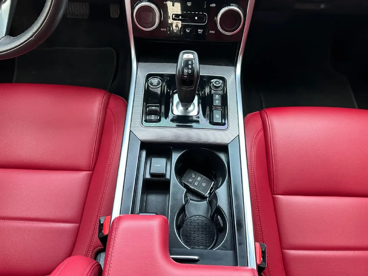 2021 Jaguar XEL 2.0T 250HP L4 8AT,autocango,china used car exporter,china ev exporter,chinese used car exporter,chinese used ev exporter